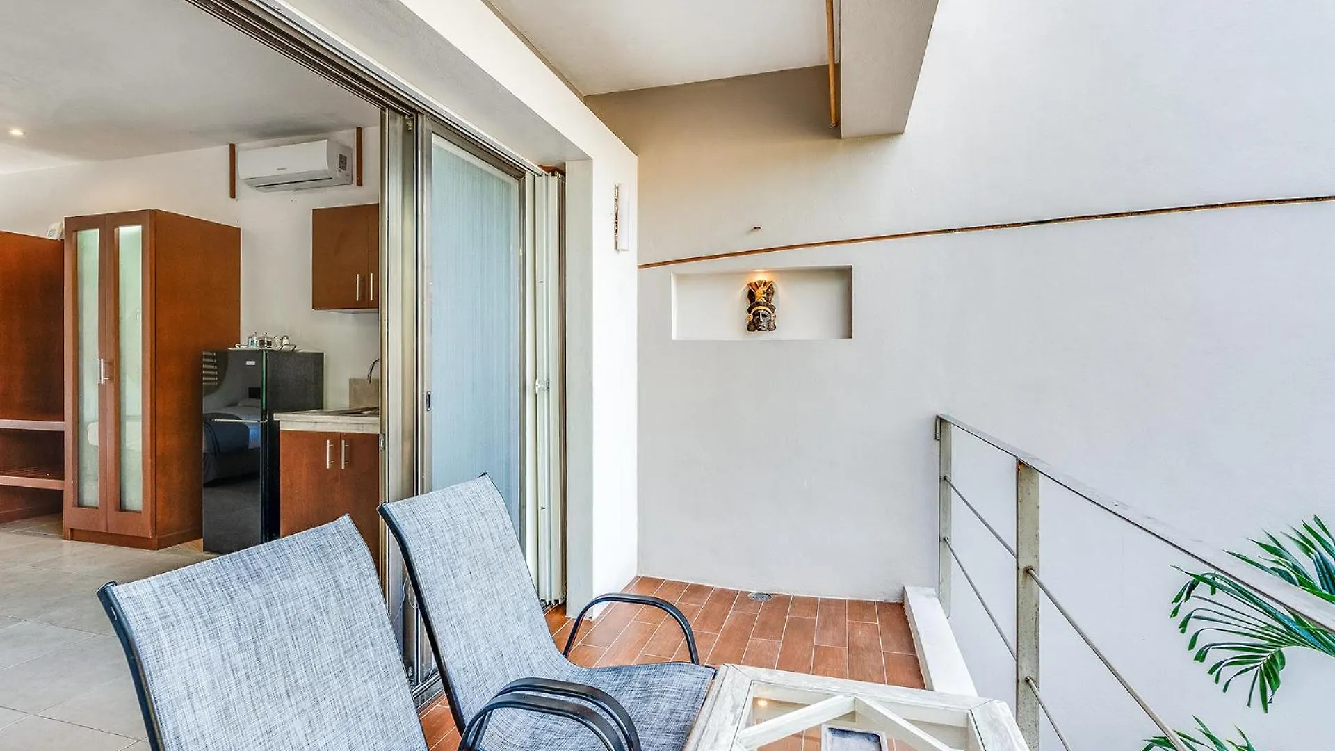 Maia Suites Cozumel Hotel
