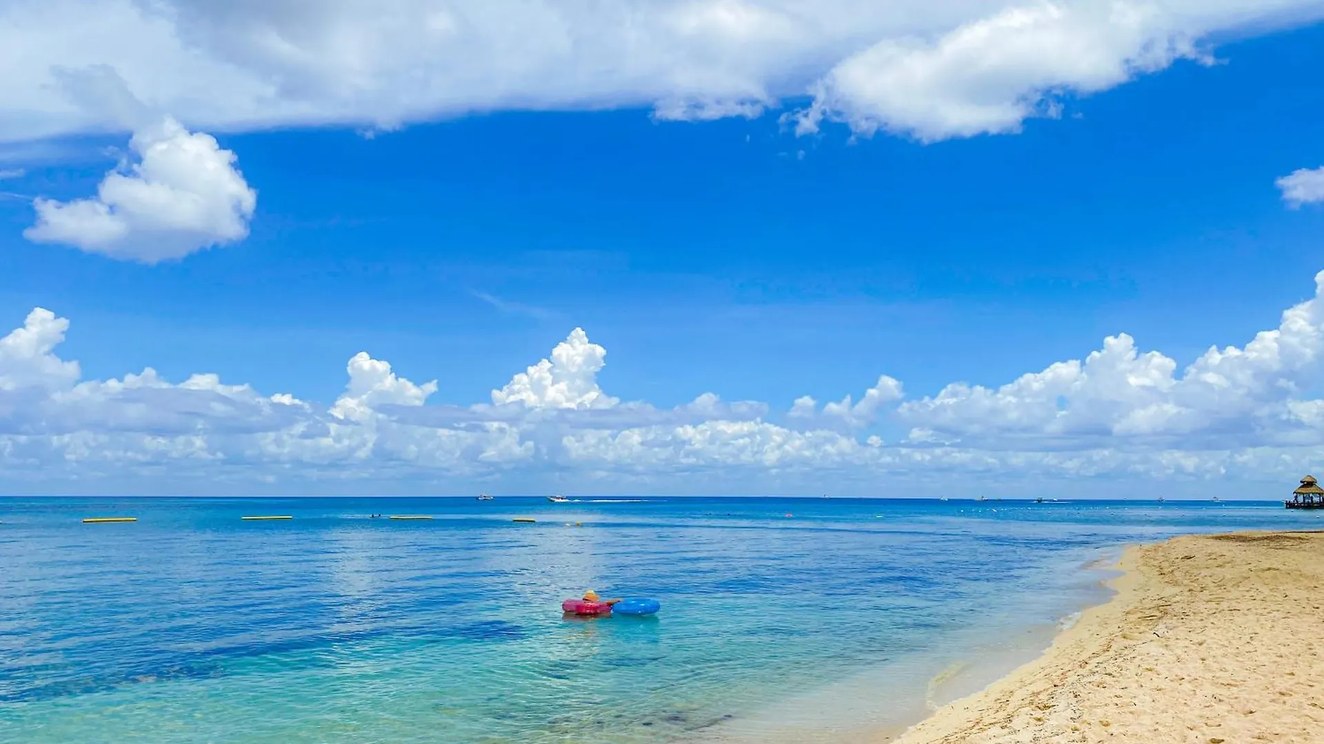 Maia Suites Cozumel Hotel
